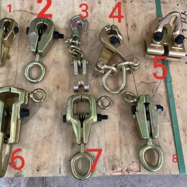 Kẹp gò tôn sửa chữa thân xe ô tô.